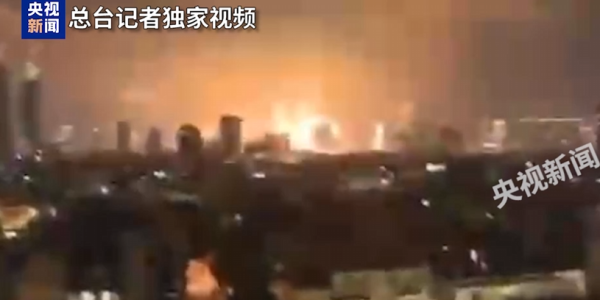 长城配资 伊朗对以发射数百枚导弹！伊最高领袖：将彻底摧毁以色列政权！普京表态